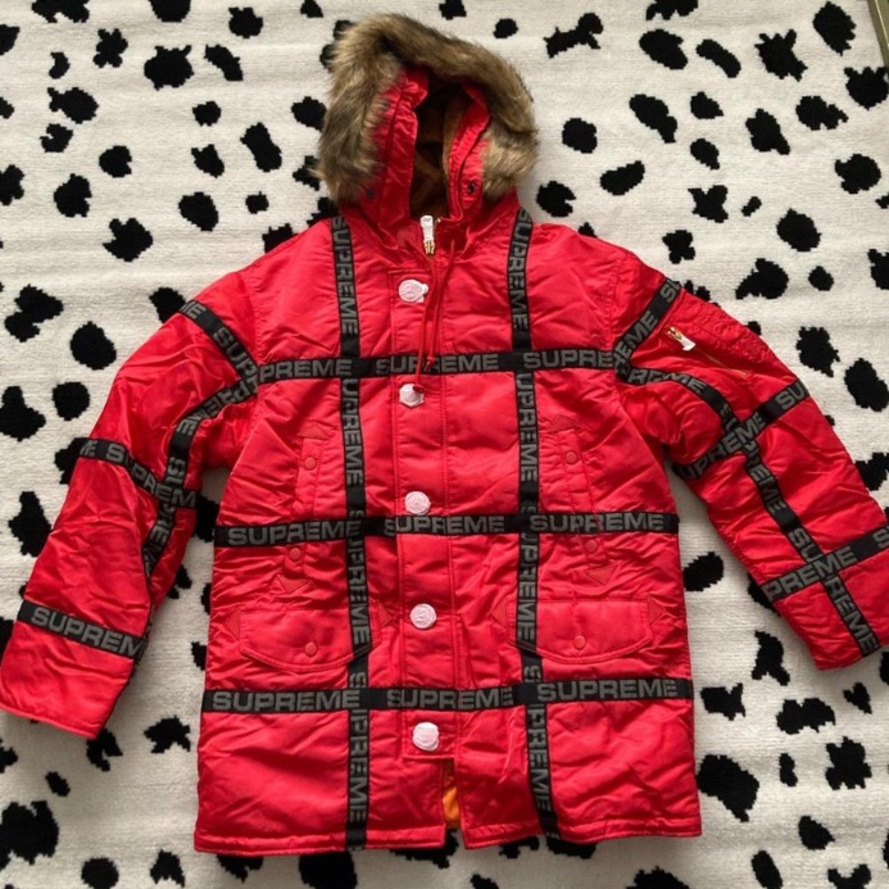 💯 Authentic NWT Red Supreme Tape N-3B Parka Sz M
